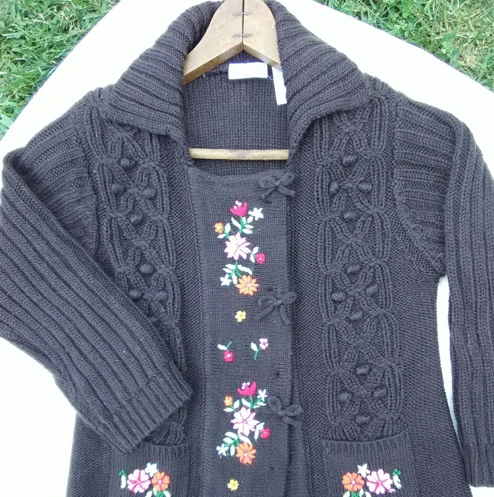Girls sweater size 6